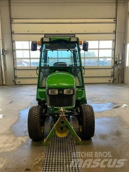 John Deere 2032R Traktorer