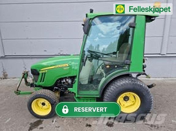 John Deere 2032R Traktorer