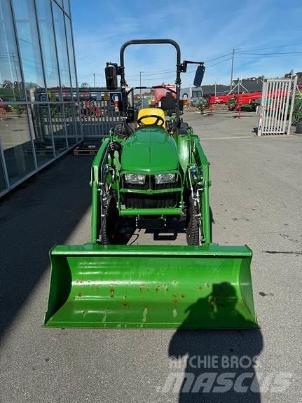 John Deere 3038E Traktorer