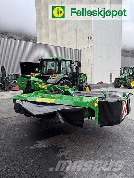 John Deere 328A Annet fôrhøsterutstyr