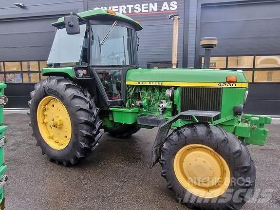 John Deere 4230 Traktorer