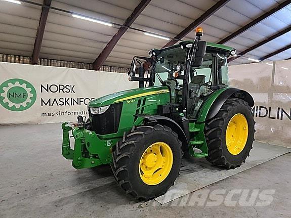 John Deere 5100R Traktorer