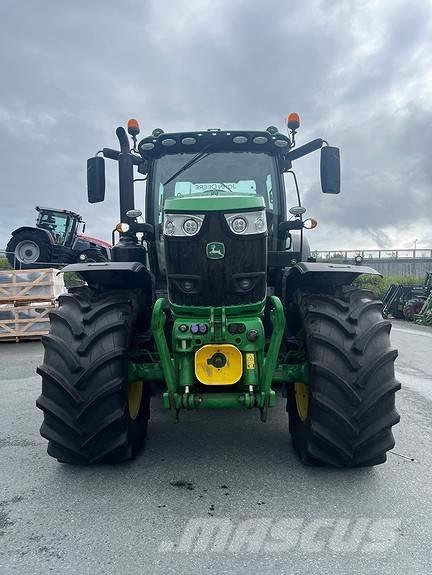 John Deere 6215R Traktorer