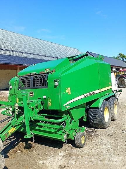 John Deere 744 Rundballepresser