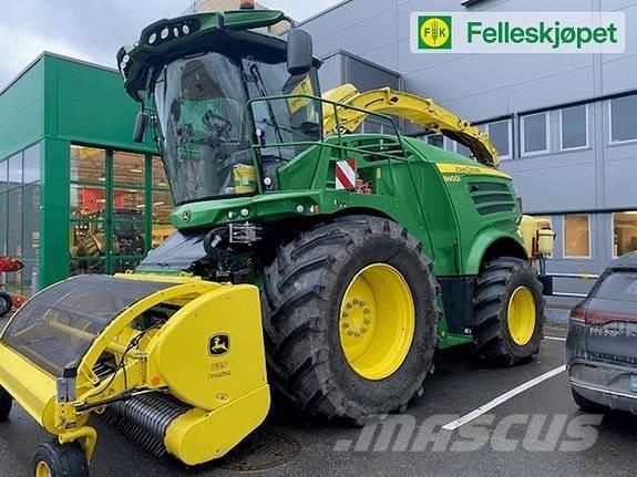 John Deere 8400 Svanser