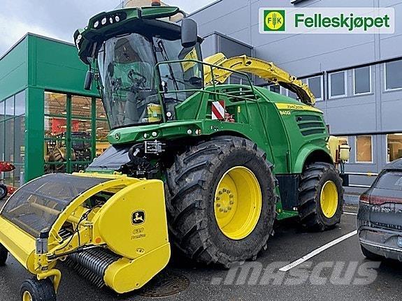 John Deere 8400 Svanser