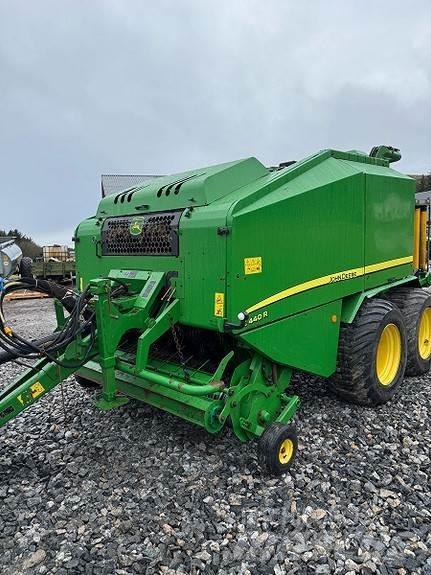 John Deere C440R Rundballepresser