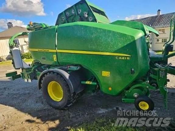 John Deere C441R Rundballepresser