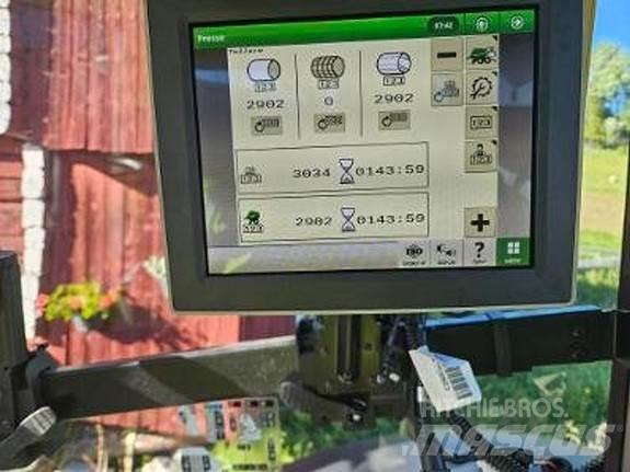 John Deere C441R Rundballepresser