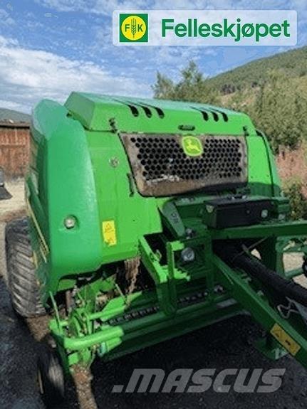 John Deere F440R Rundballepresser