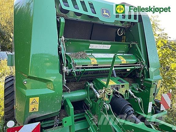 John Deere V451r Rundballepresser