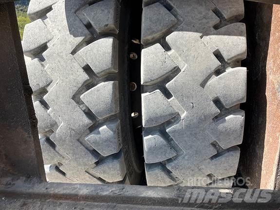Kalmar DCD 150-12 Diesel Trucker