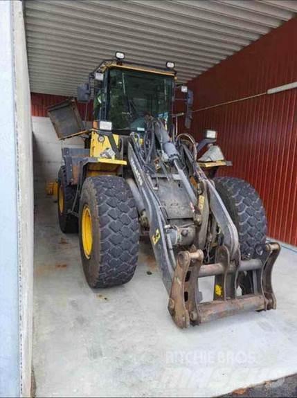 Komatsu WA200 PT Hjullastere