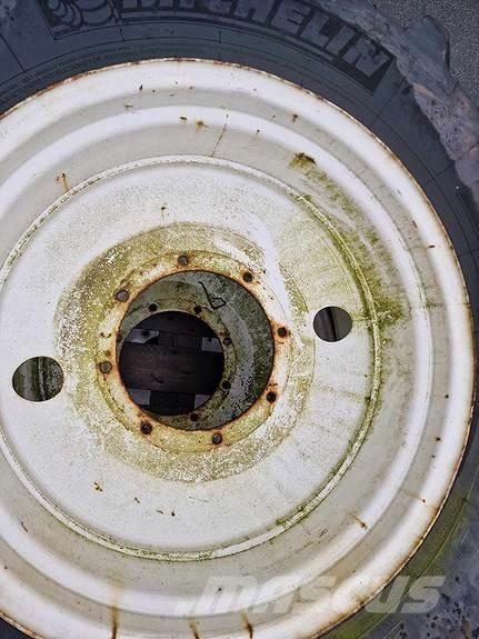 Michelin Multibib Dekk, hjul og felger