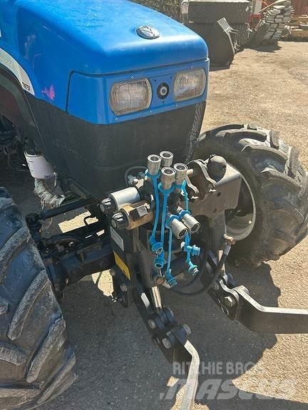 New Holland TN75FA Traktorer