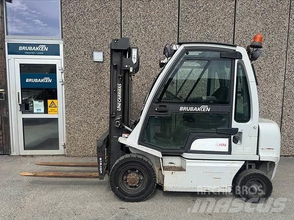 Nissan FD25 45434 Diesel Trucker