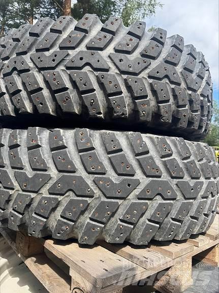 Nokian TRI 2 Dekk, hjul og felger