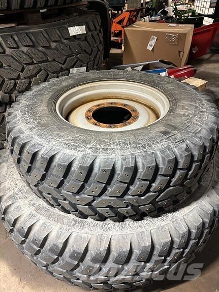 Nokian TRI 2 Dekk, hjul og felger