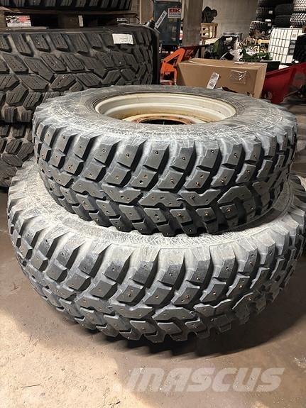 Nokian TRI 2 Dekk, hjul og felger