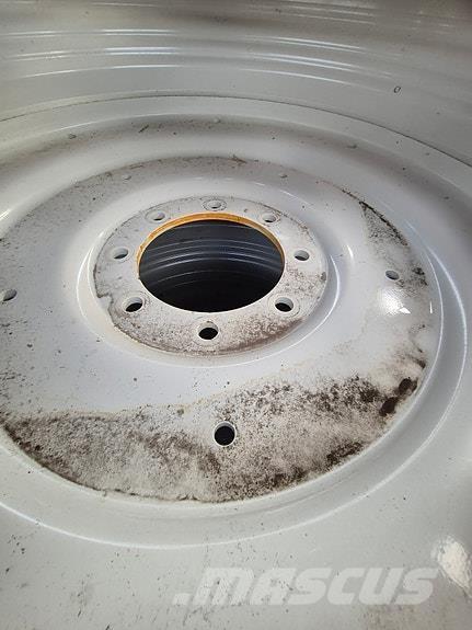 Nokian TRI2 Dekk, hjul og felger