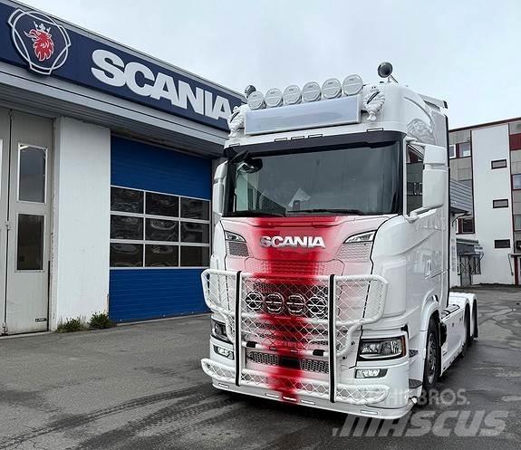 Scania S770 A6X2NB Trekkvogner