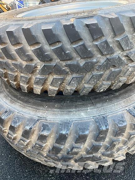  TRI Nokian Dekk, hjul og felger