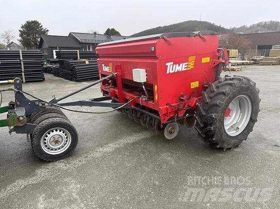 Tume HKL 2500 Gjødselspreder
