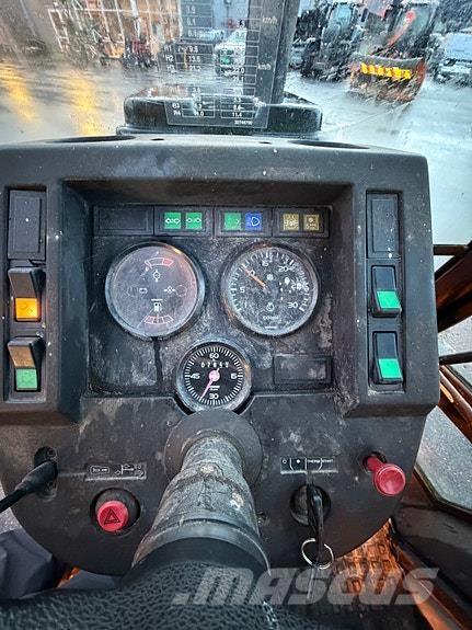 Valmet 665S Traktorer