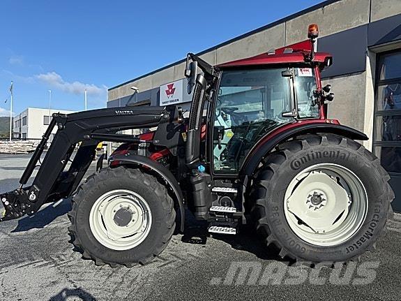 Valtra G135 Versu Traktorer