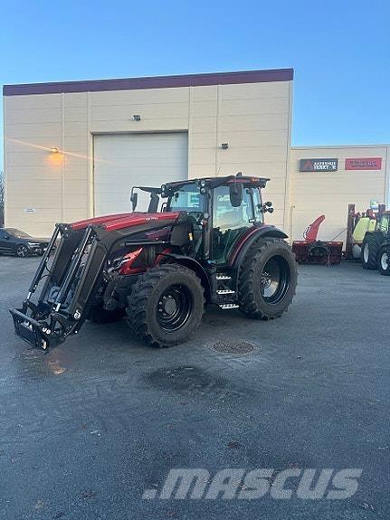 Valtra G135 Versu Traktorer