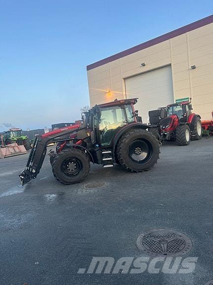 Valtra G135 Versu Traktorer