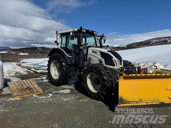 Valtra N123 Traktorer