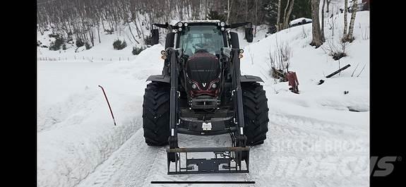 Valtra N134D Traktorer