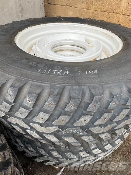 Valtra T190 Traktorer