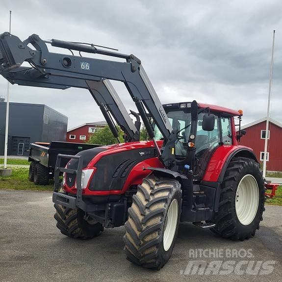 Valtra T213 VERSU Traktorer