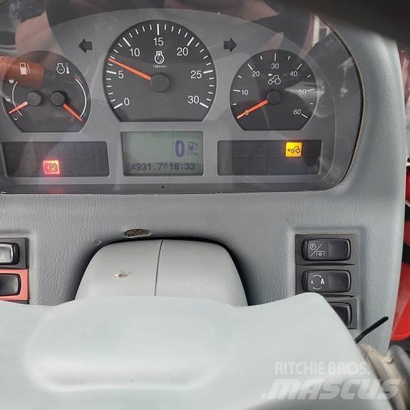 Valtra T213 VERSU Traktorer