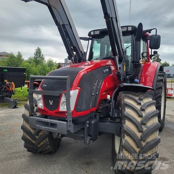 Valtra T213 VERSU Traktorer