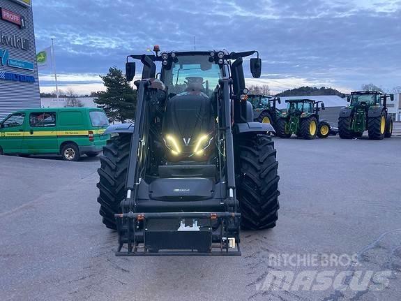 Valtra T235 Traktorer