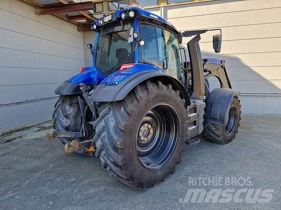 Valtra T235 Traktorer