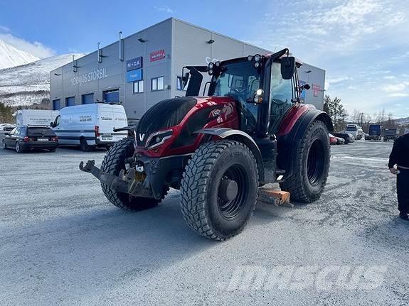 Valtra T235 Traktorer