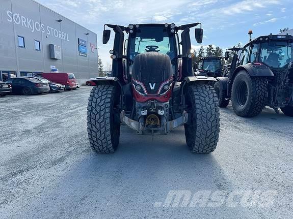 Valtra T235 Traktorer