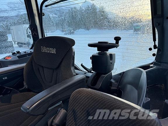 Valtra T235 Traktorer