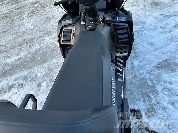 Yamaha Viking 5 Snøscootere