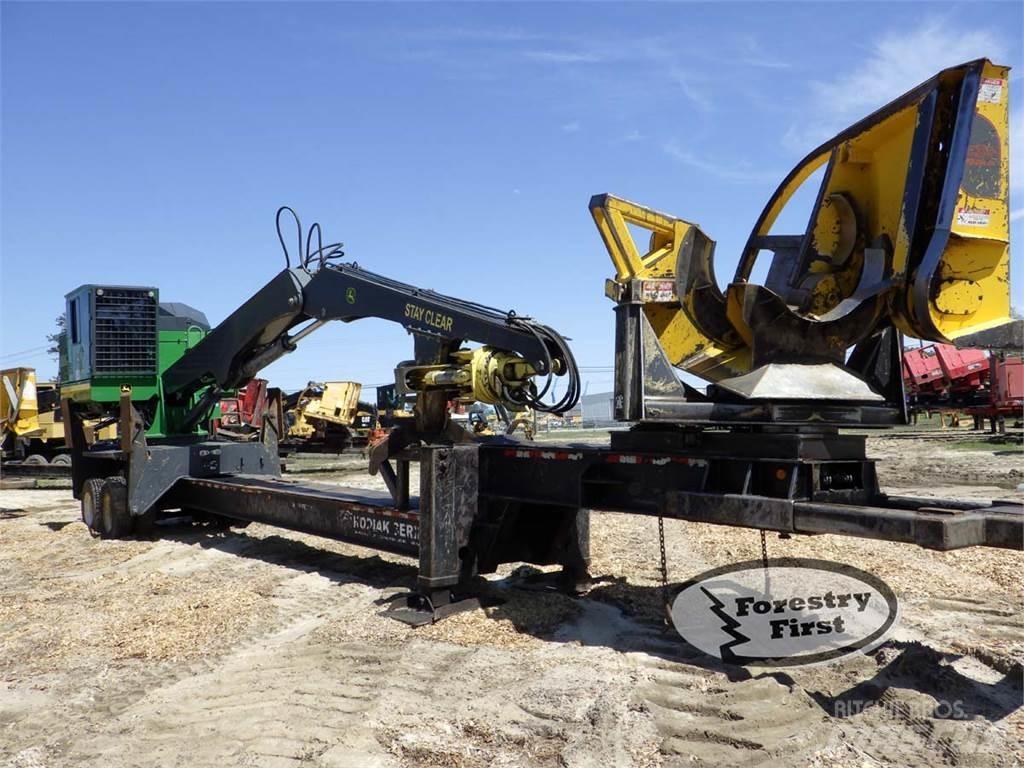 John Deere 437E Knuckleboom lastere