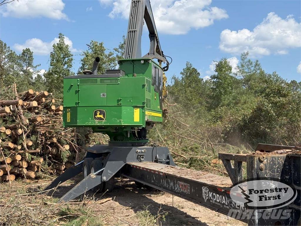 John Deere 437E Knuckleboom lastere