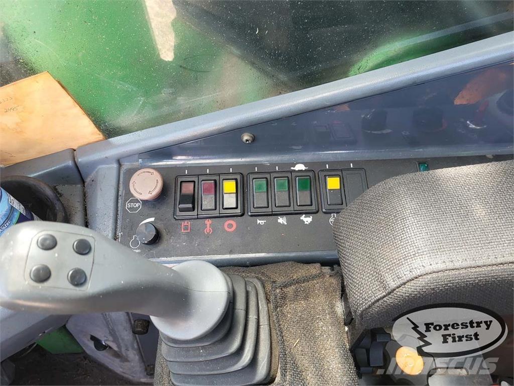 John Deere 753J Feller bunchers