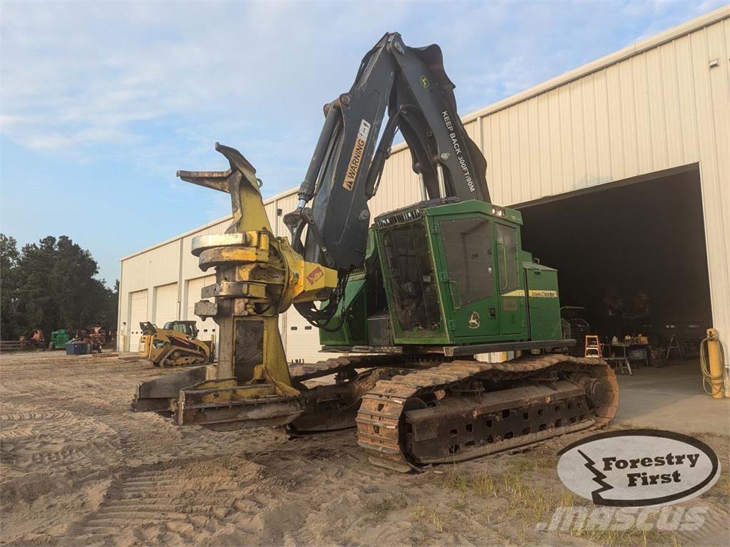 John Deere 853M Feller bunchers
