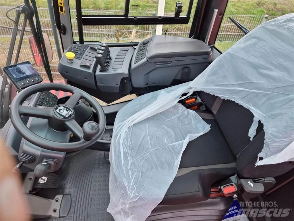 Kalmar DCG330-12 Diesel Trucker