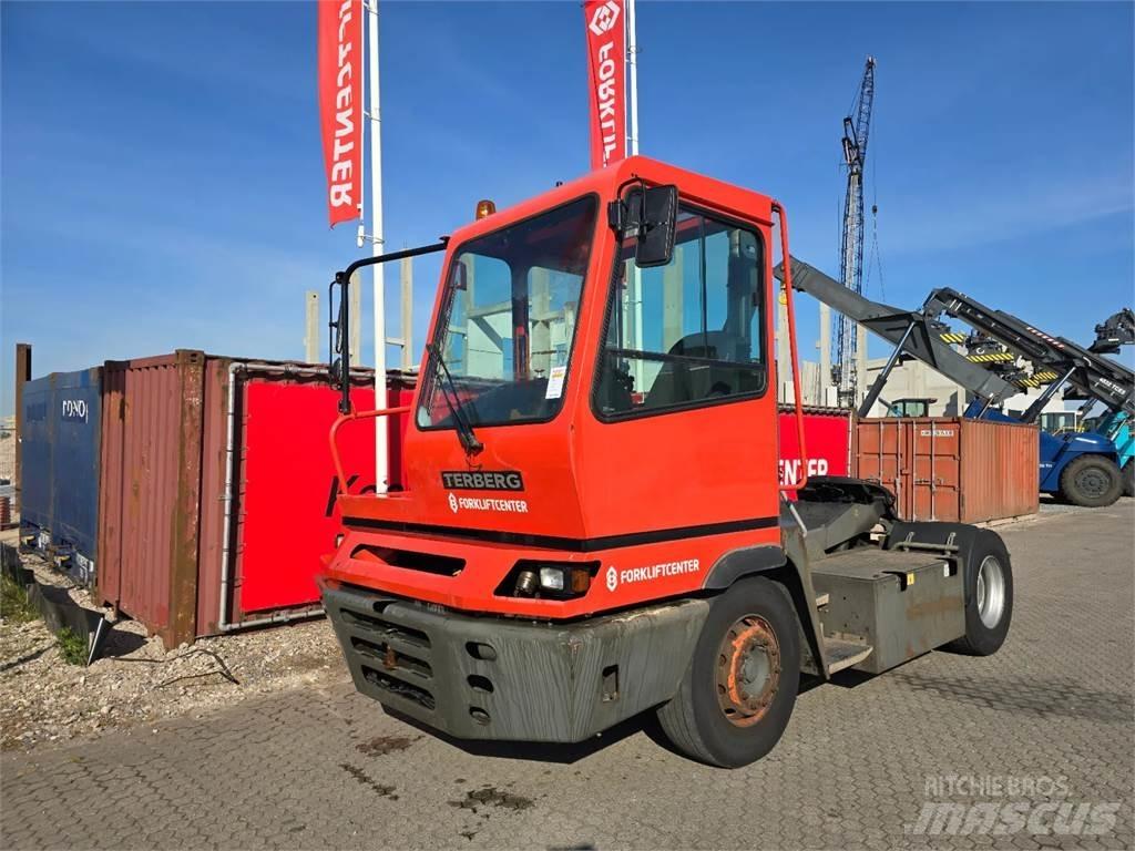Terberg YT182 Terminaltraktor