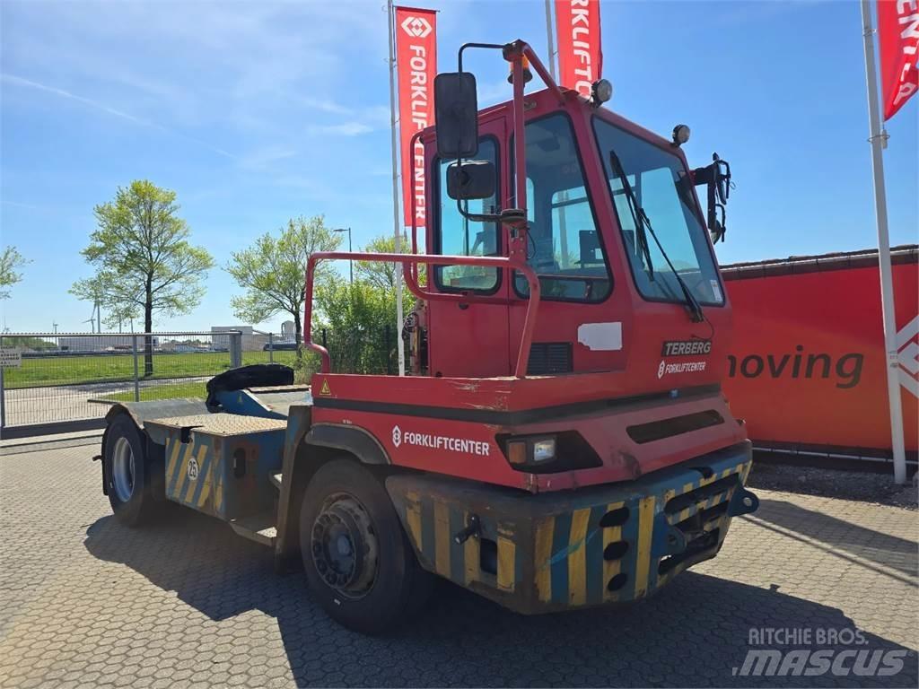 Terberg YT222 Terminaltraktor